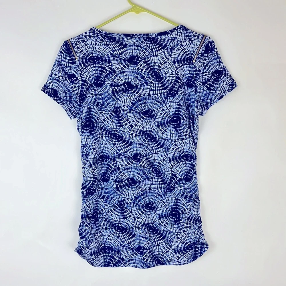 MICHAEL KORS shortsleeve tie dye circles blue and white top zippered sho… - Picture 9 of 9